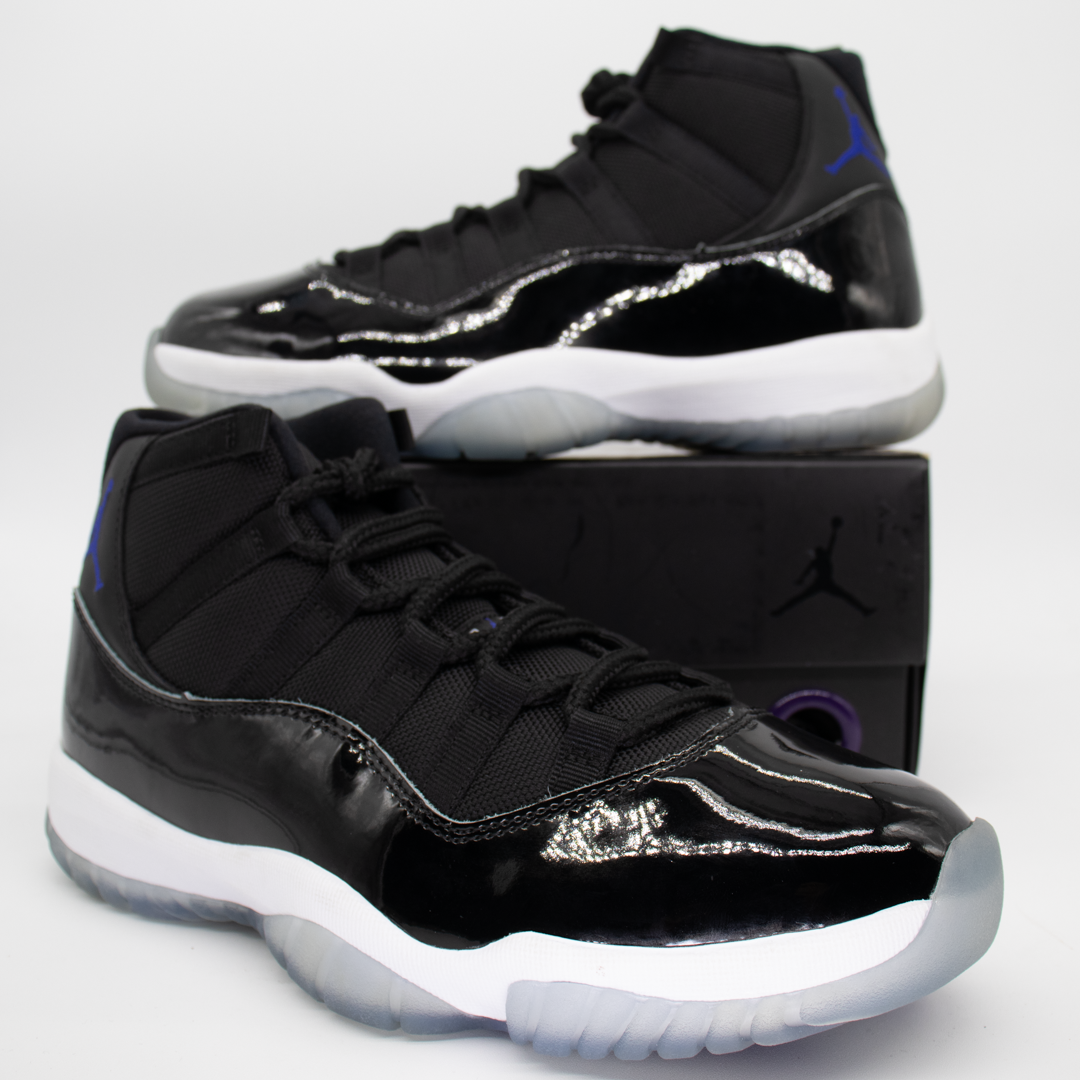 Jordan 11 space jam size 8 hotsell