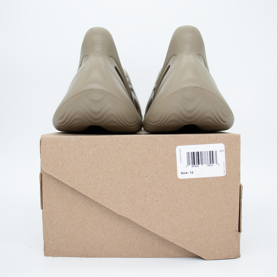 adidas Yeezy Foam RNR Stone Taupe Size 12