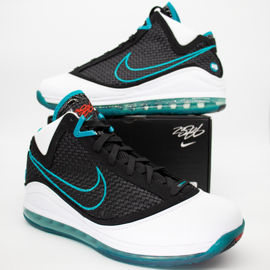 Nike LeBron 7 NFW Red Carpet Size 11.5